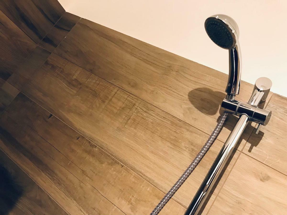 Bellhome 3 - Elegante Appartamento Nel Centro Di Bari Exterior foto